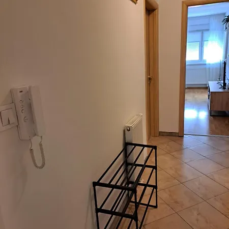 Apartman Usce 투즐라